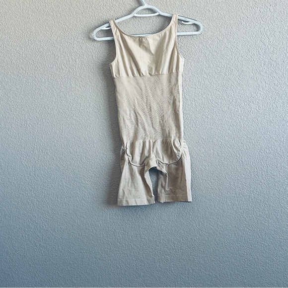 UnderWhere? | Intimates - Picture 2 of 4